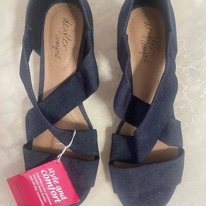 Dexflex Comfort Wedge Sandals Color: Demi Blue Size 10